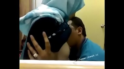 Bokepio.com -  PNS jilbab mesum