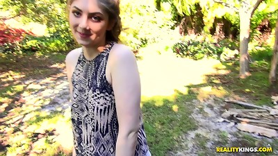 Pretty girl in the garden sucking his dick and getting fucked