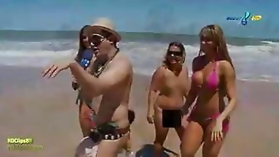 Funny report on brasilian naturist beach